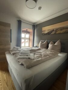 cropped-Captain-suite-4-Kopie.jpg